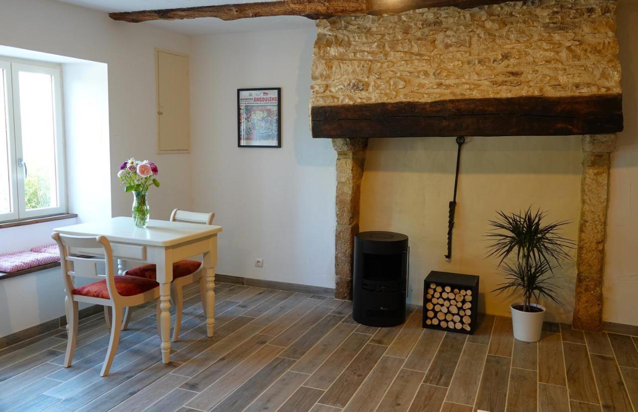 Gite Rural La Maison Mauve Ventouse エクステリア 写真