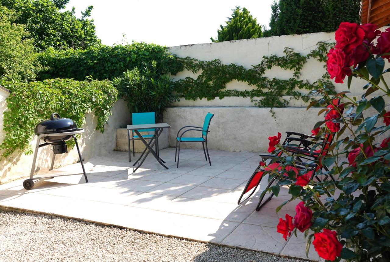 Gite Rural La Maison Mauve Ventouse エクステリア 写真
